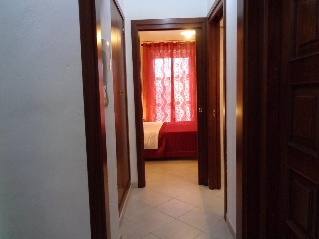 Appartement Casa Luigi Sergio - Affitto Breve à Santo Stefano di Camastra Chambre photo
